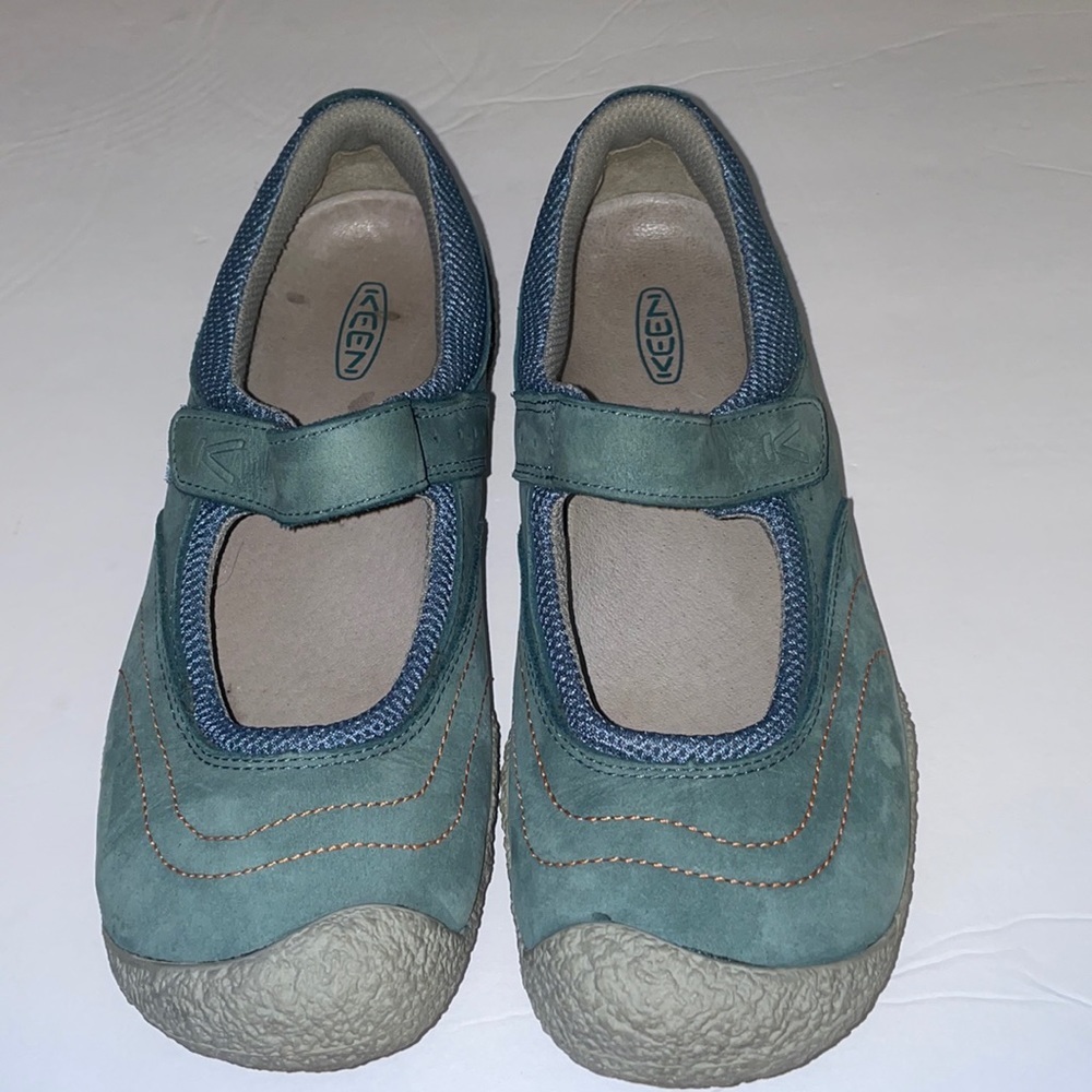 Keen Amsterdam Women’s Size 7.5 Suede loafers